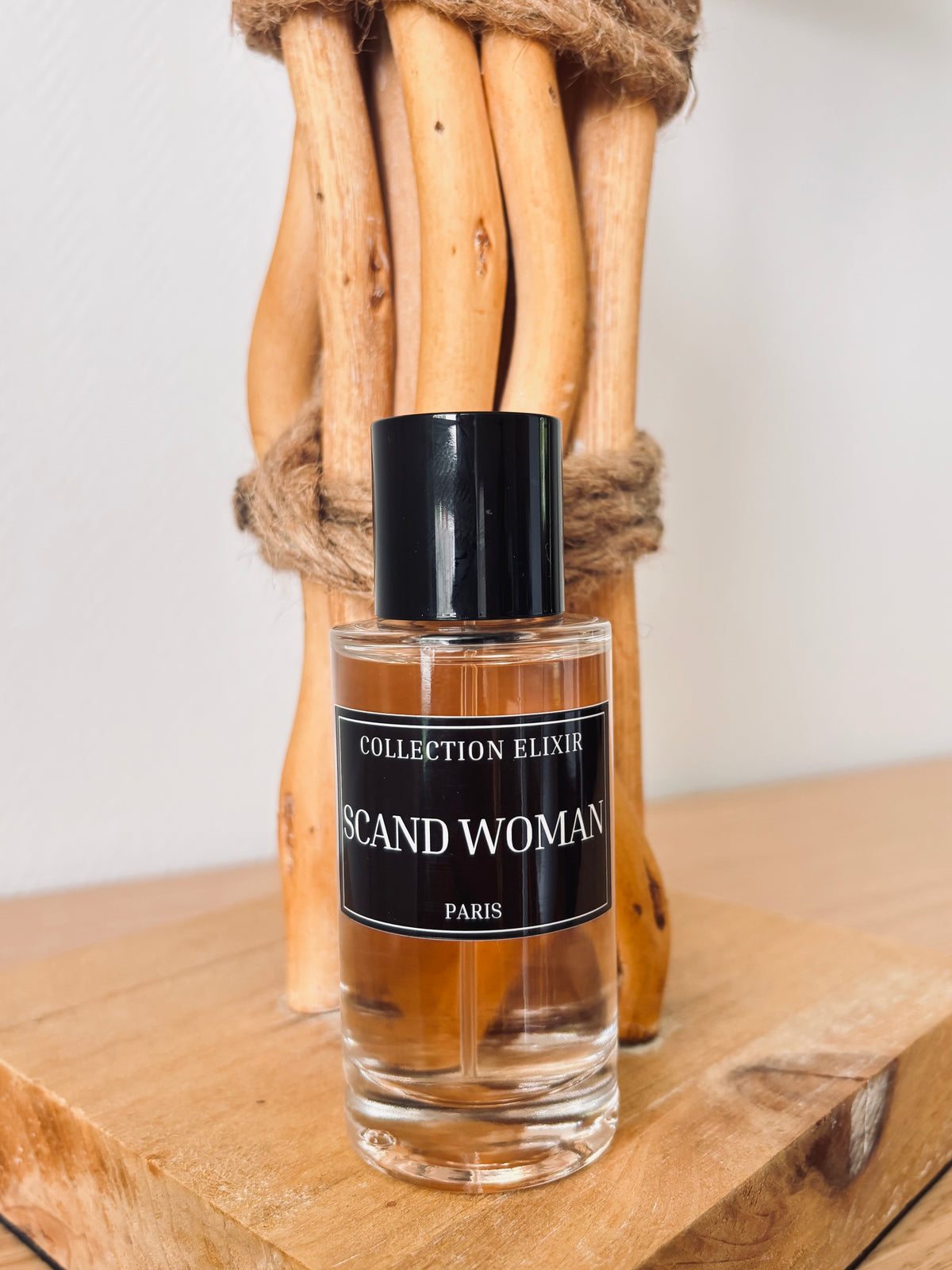 SCAND WOMAN INSPIRATION DE CHEZ JEAN PAUL GAUTIER-SCANDAL FEMME